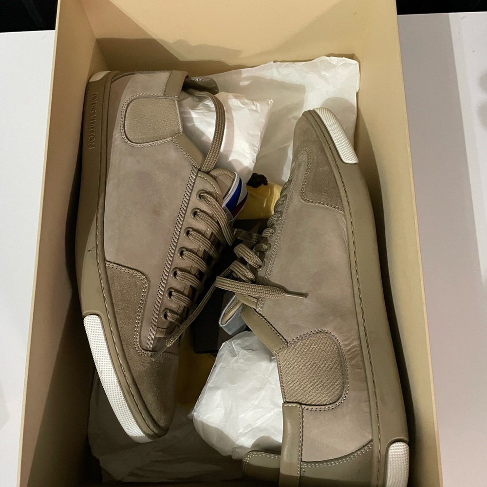 Louis Vuitton Beige Men's Sneakers - Picture 4 of 4